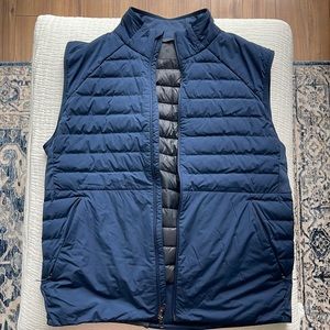 Mens Lululemon navy down for it all vest size XL in perfect condition